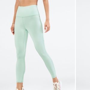 Sale! Fabletics Ultra High Waisted Powerhold 7/8